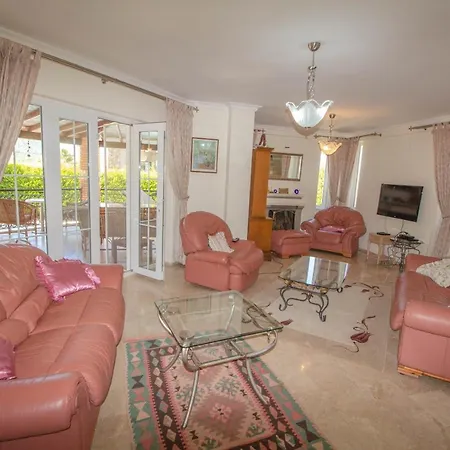 别墅 Kelebek Villa, Oezel Havuzlu,